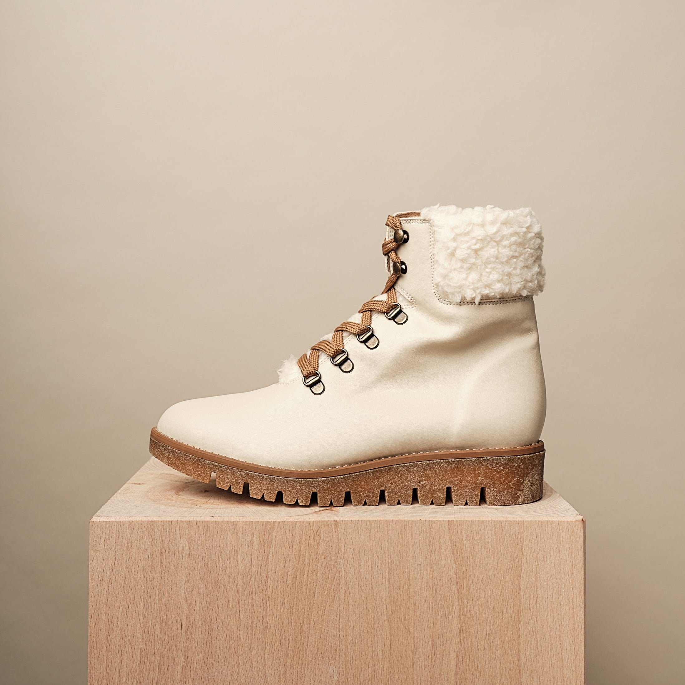 BHAVA VEGAN WINTER HIKING COMFORT BOOT IVORY