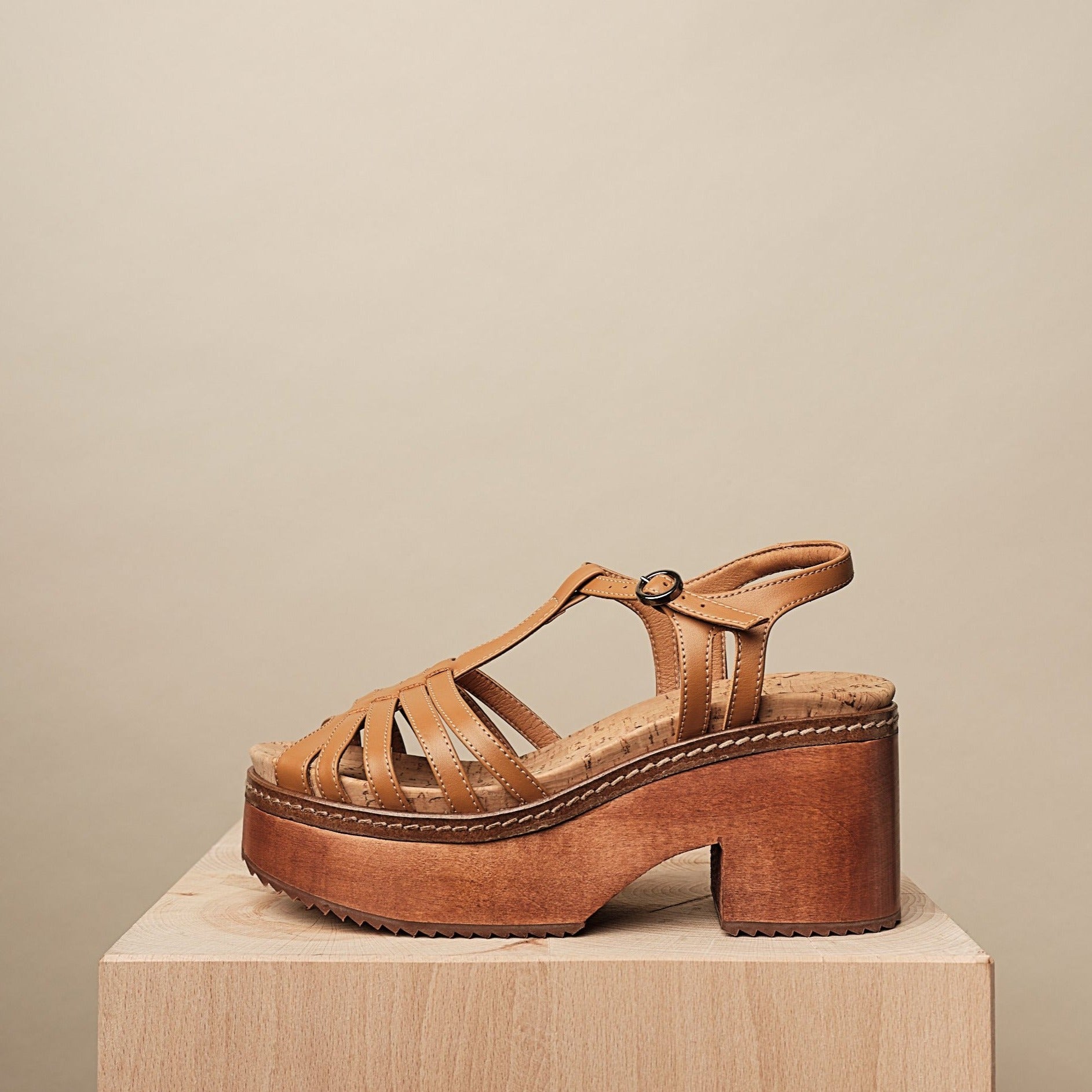 BHAVA DONNA RETRO 70'S VEGAN STRAPPY PLATFORM WOOD CLOG