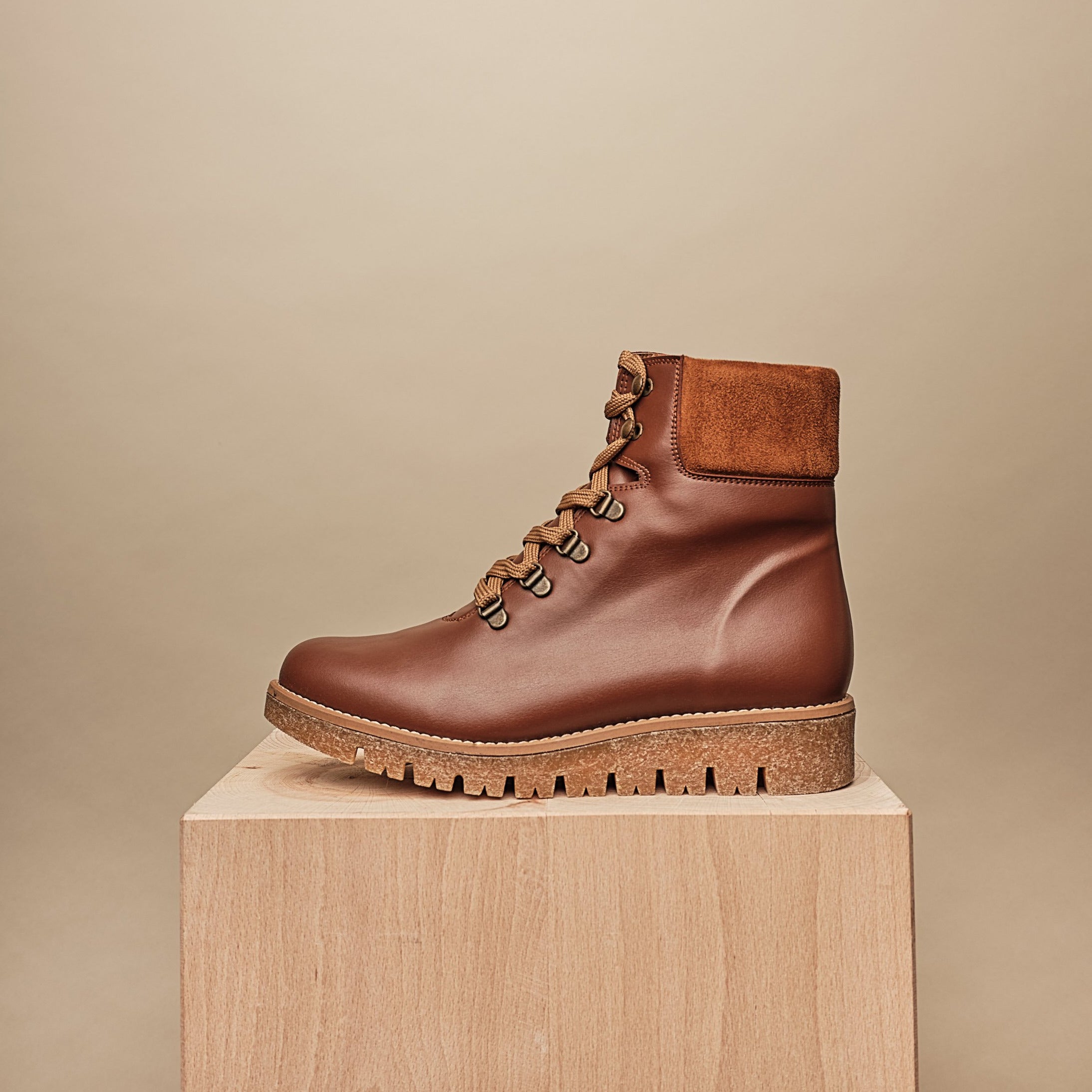 BHAVA Vegan comfort Ranger hiking boot brown
