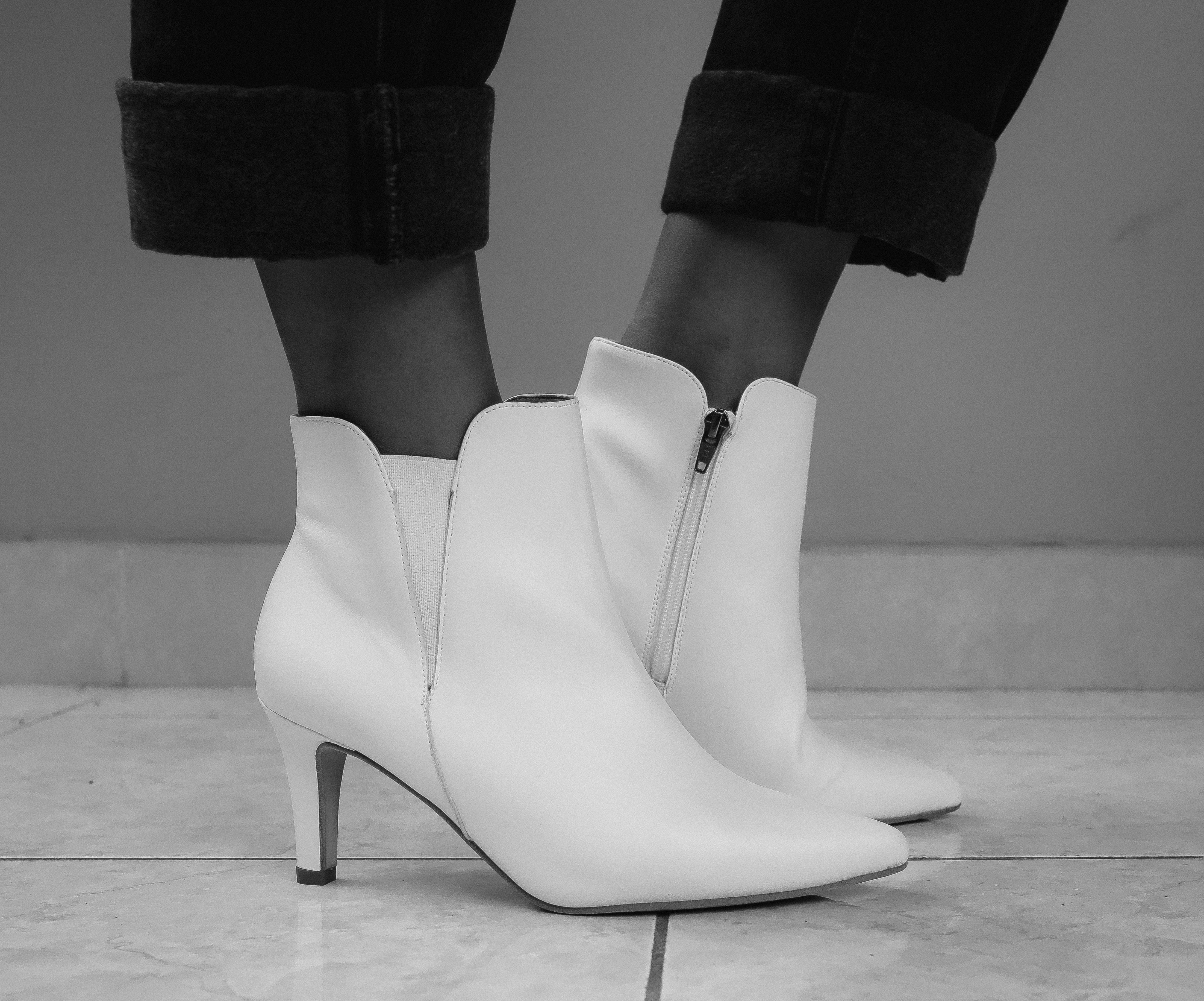 LAST CHANCE BLONDIE ANKLE BOOTIE