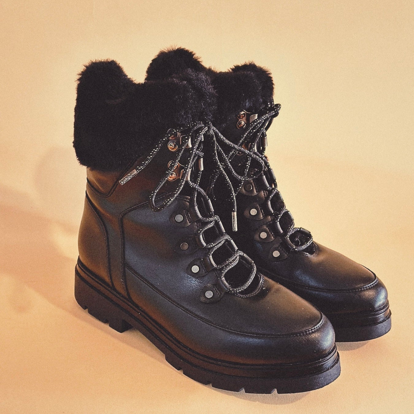 Bhava Tabei vegan Winter boot black