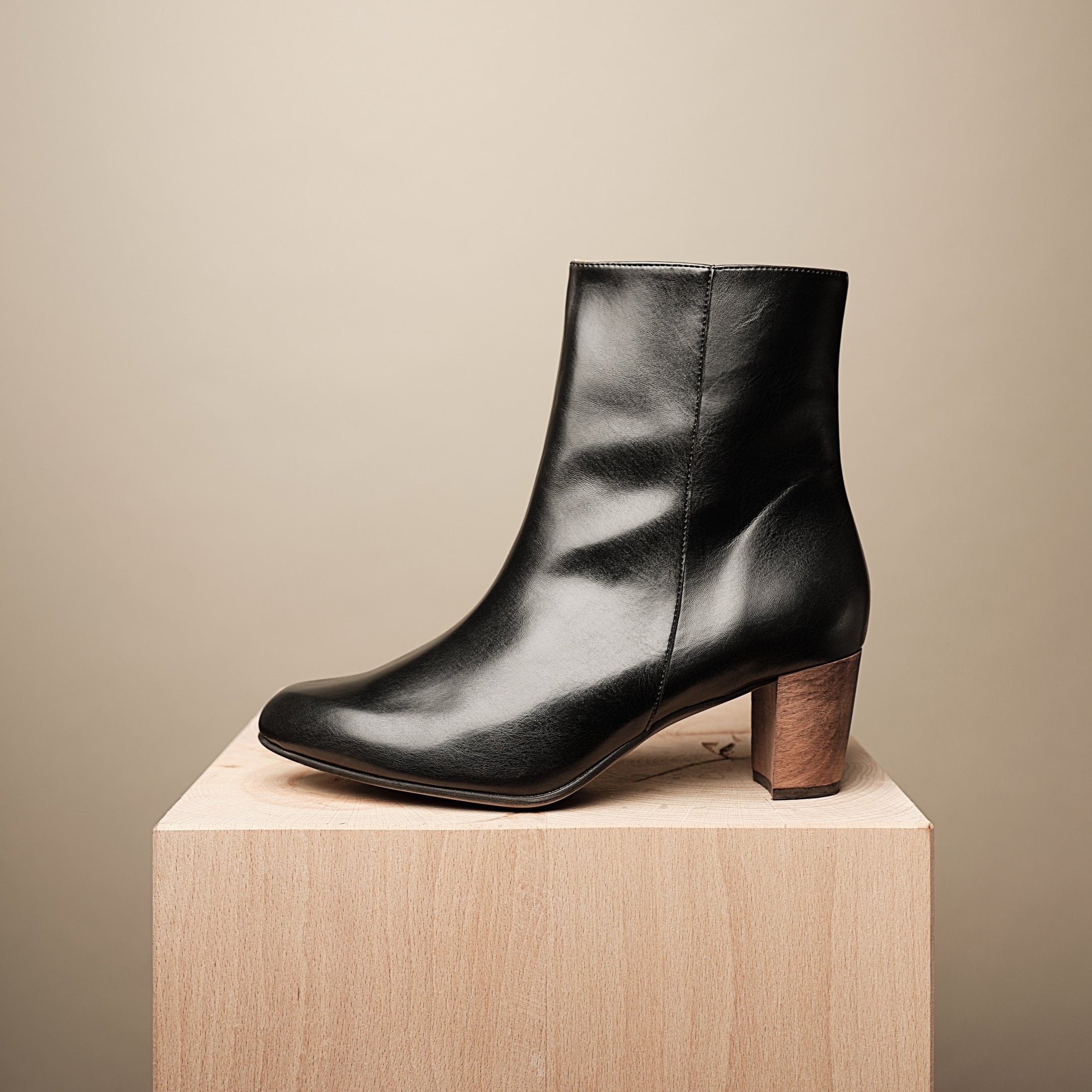 Women's Ankle Boots: Heeled, Low Ankle Boots | Geox ®