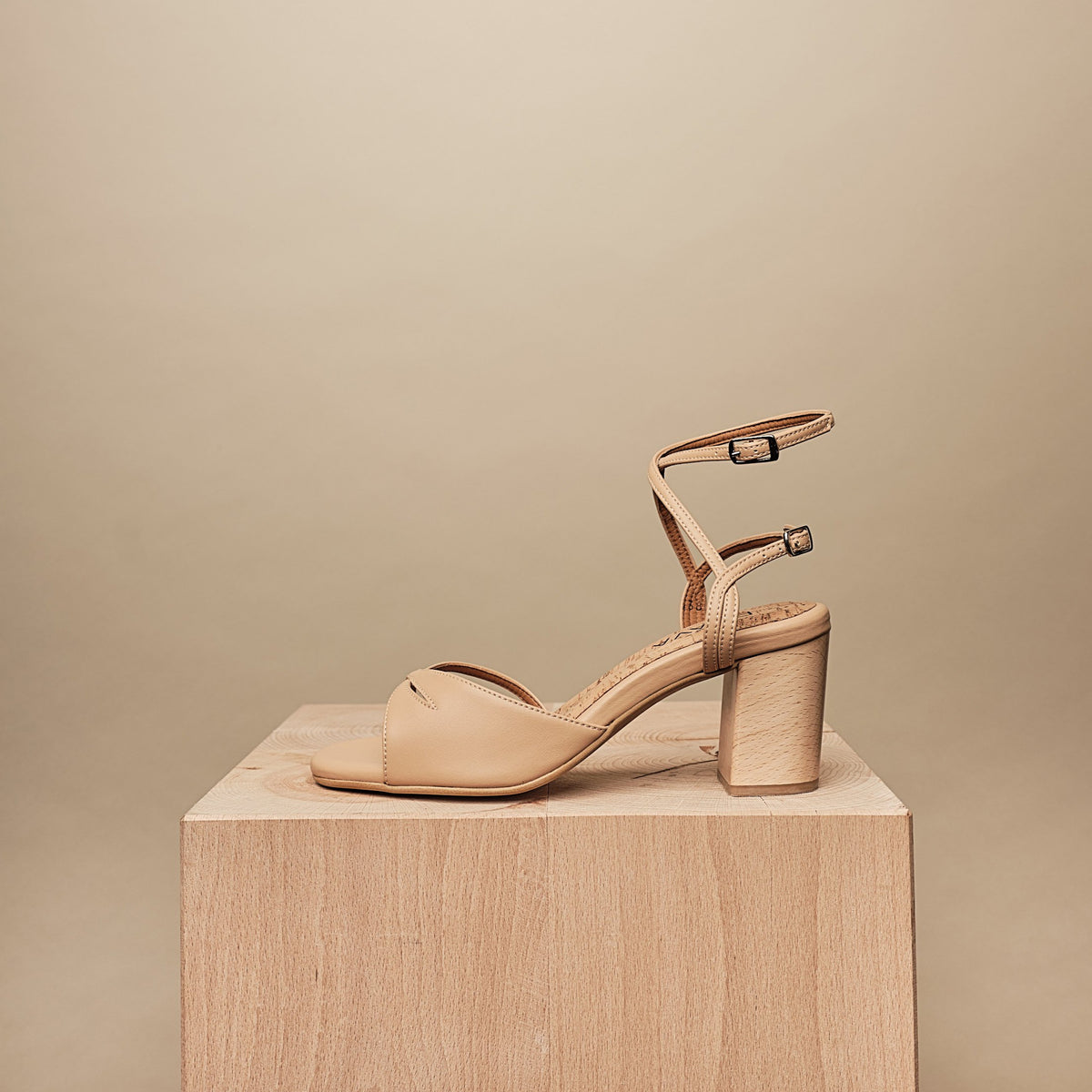 VEGAN AMBER STRAPPY HEEL COMFORT SANDAL NUDE